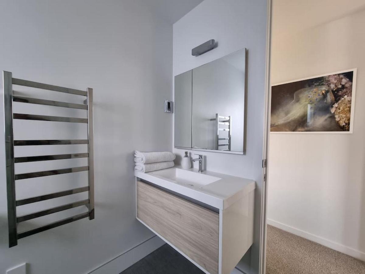 Fabulous Castor Bay 1 Bedroom With Views And Skytv Auckland Exterior foto